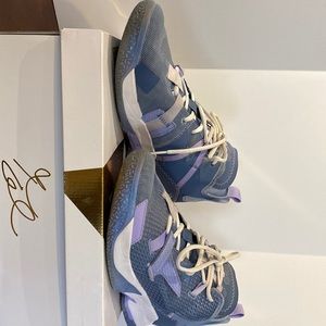 Nike men’s Basketball shoes